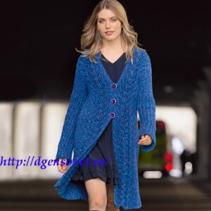 Меланжевое пальто с ажурными бордюрами.docx